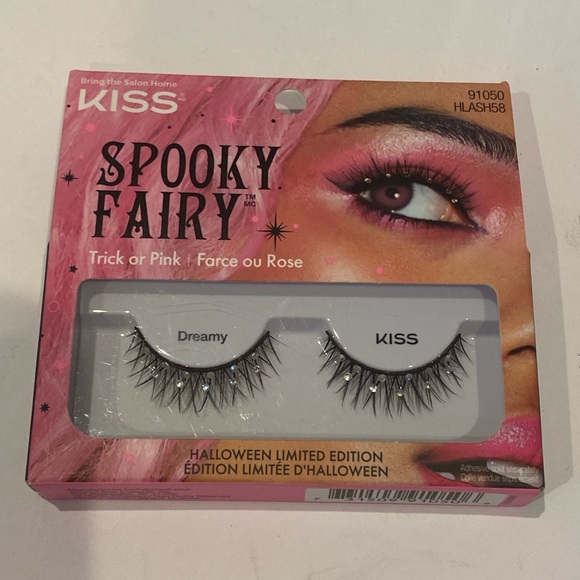 2-Piece Bundle of Halloween-Themed Accessories - Eyelashes & Press-on Nails NWT - Picture 2 of 10